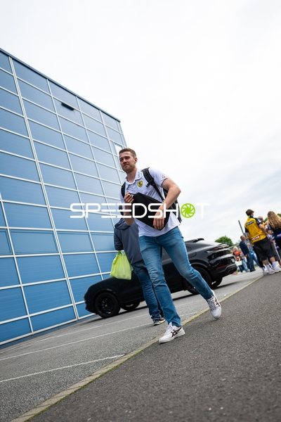 Spieler verlässt das Spielfeld