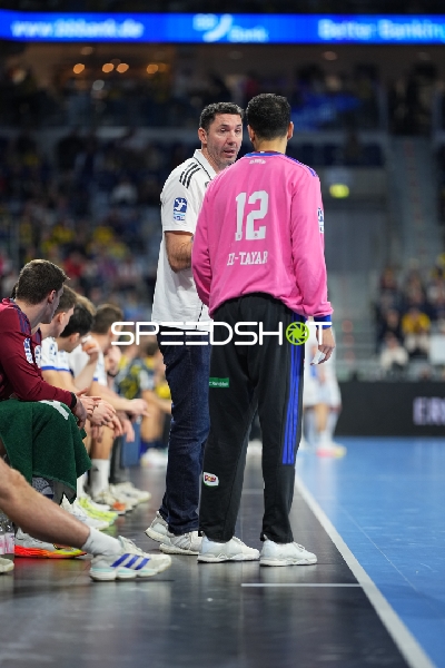 Mohamed El-Tayar (12; HSV Hamburg) und Blazenko Lackovic (0; HSV Hamburg) im Gespräch