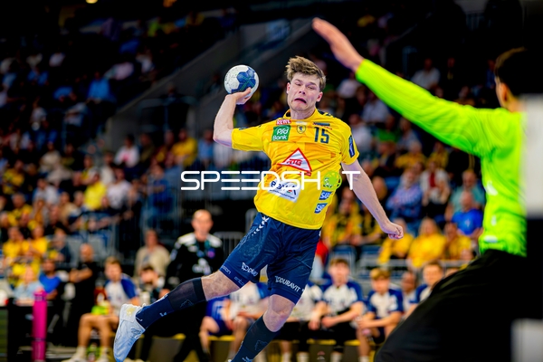 Wurf David Móré (15;Rhein Neckar Löwen)