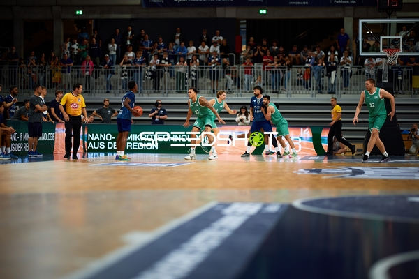 Zweikampf auf dem Court