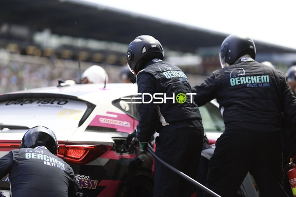 Boxenstopp beim 24h Rennen 2025