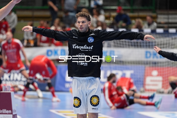 Lukas Becher (18; Bergischer HC) in Aktion