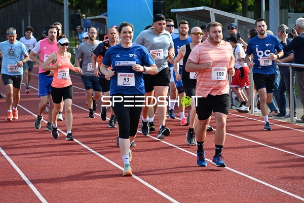 Gemeinsamer Start beim TVE Sommerlauf