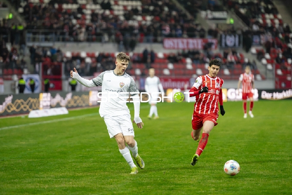 Zweikampf um den Ball