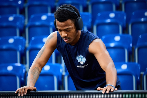 DJ Horne (0; MLP Academics Heidelberg) vor dem Spiel