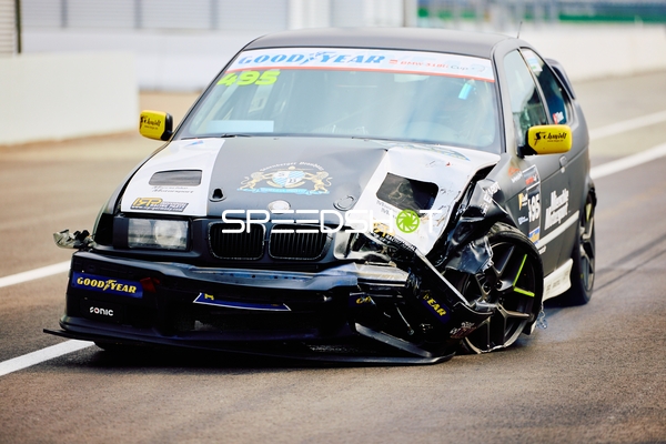 Rennfahrzeug Unfall beim DMV Goodyear Racing Days