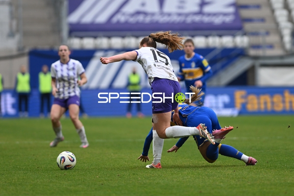 Zweikampf um den Ball