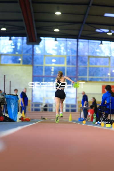 Leichtathletin von Person 10048 sprintet