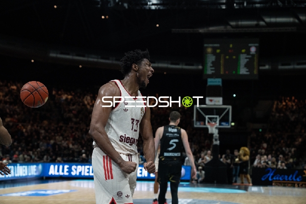 David McCormack (33; FC Bayern Basketball) in Aktion