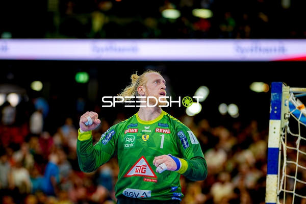 Torwartaktion Mikael Appelgren (1;Rhein Neckar Löwen)