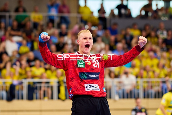 21; Rhein Neckar Löwen jubelt nach Tor