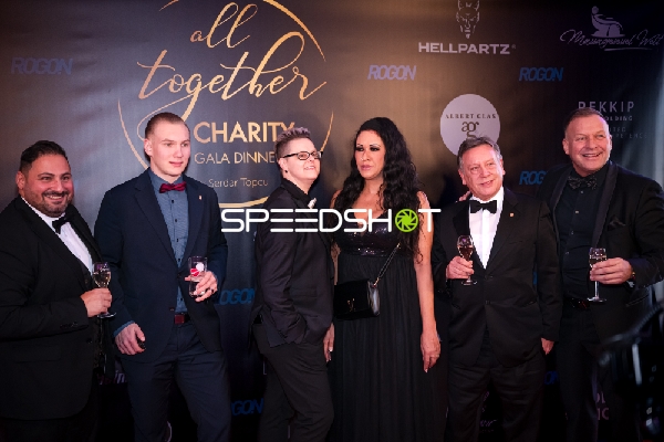 Networking beim Charity Gala Dinner