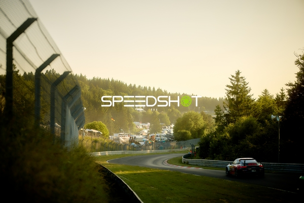 Rennfahrzeug auf der Nordschleife