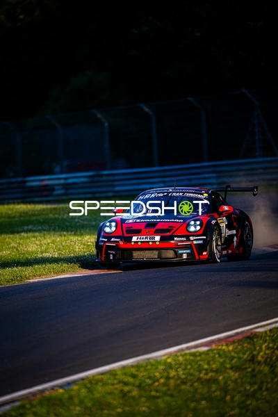 Rennfahrzeug auf der Rennstrecke