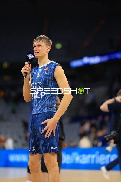 Niklas Würzner (2; MLP Academics Heidelberg) bei Interview