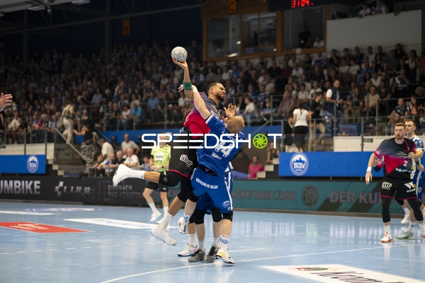 Max Beneke (9; ThSV Eisenach) im Wurfduell