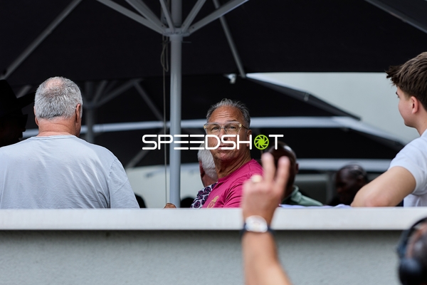 Ringside-Zone Face-Off Pressekonferenz