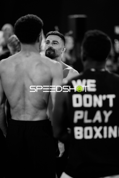 Ringside-Zone Face-Off