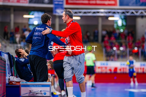 Personen an Seitenlinie