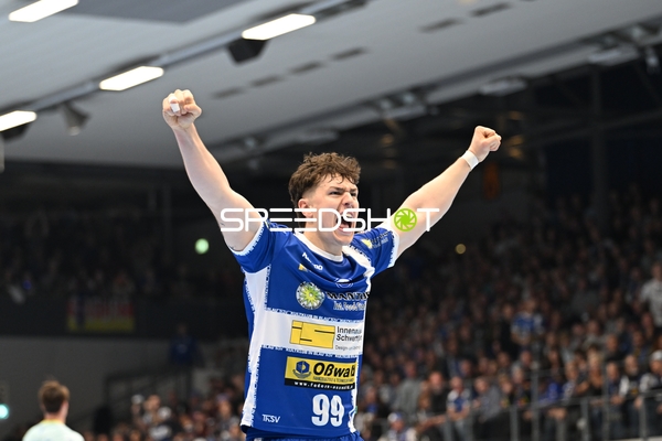 Tillman Leu (99; ThSV Eisenach) jubelt