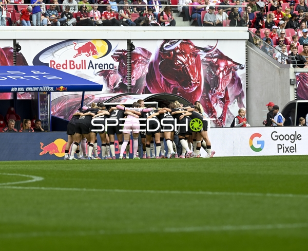 Teamkreis vor Spielbeginn