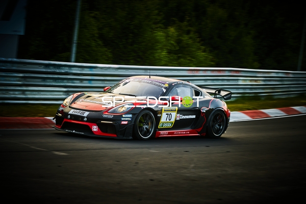 Rennfahrzeug auf der Rennstrecke