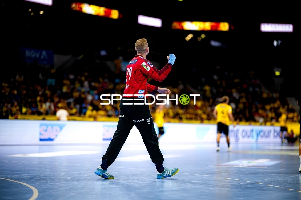 David Späth (29; Rhein Neckar Löwen) steht bereit im Tor