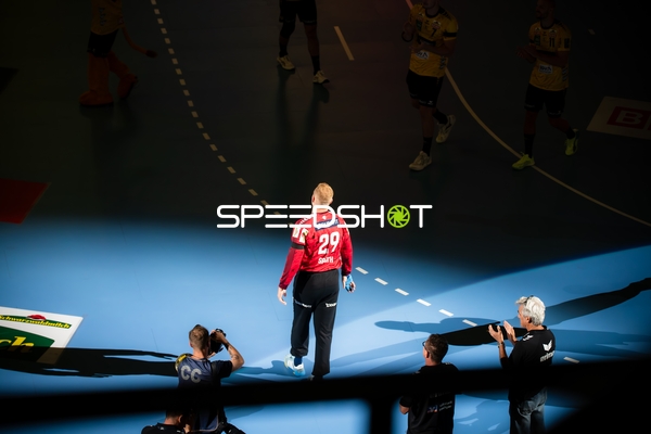 David Späth (29; Rhein Neckar Löwen) positioniert sich