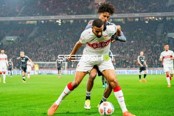 Zweikampf um den Ball