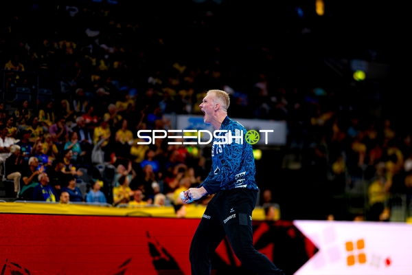 Torwart jubelt nach Treffer