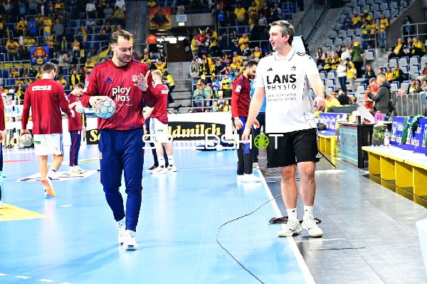 Casper Ulrich Mortensen (6; HSV Hamburg) in Aktion