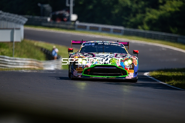 Rennfahrzeug auf der Rennstrecke