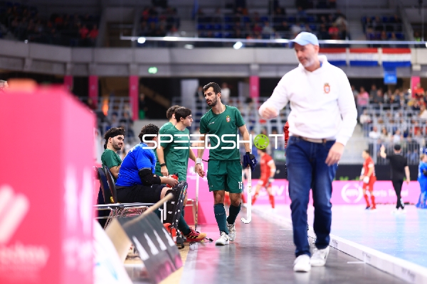 Luís PEREIRA (15; Portugal) an der Seitenlinie