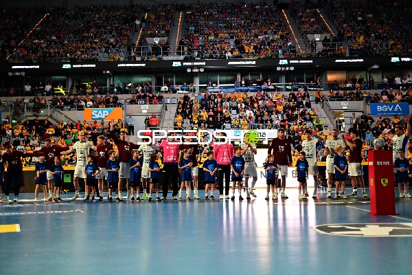 Oliver Norlyk (5; HSV Hamburg) in Szene