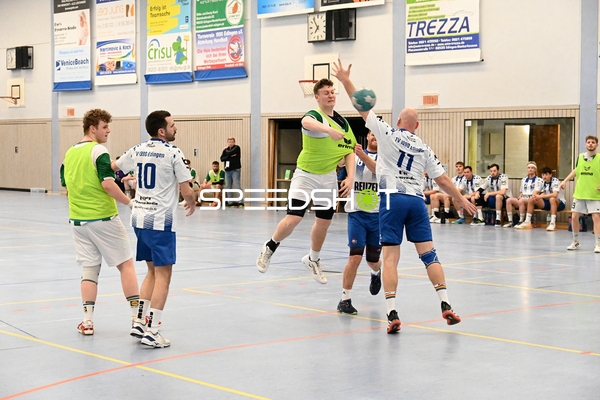 TV Friedrichsfeld im Angriff gegen TVE - Edinger Haie