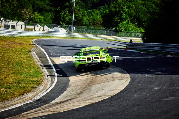 Rennfahrzeug auf der Nordschleife