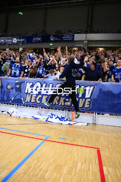 Fans feiern im SNP-Dome