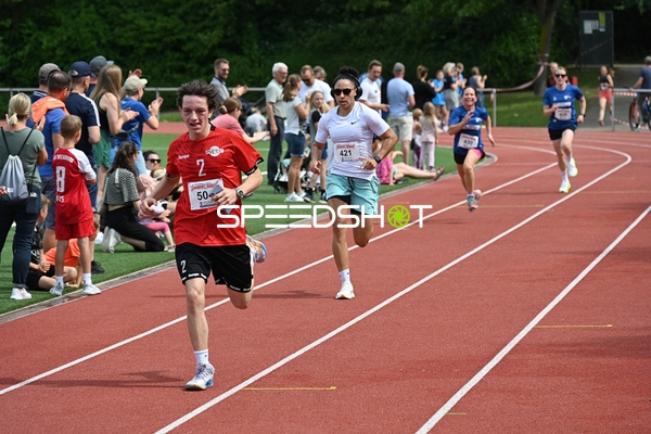 Sprint beim TVE Sommerlauf Edingen 2025