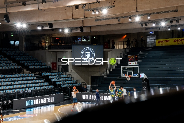 Stadion-Szene vor dem Spiel