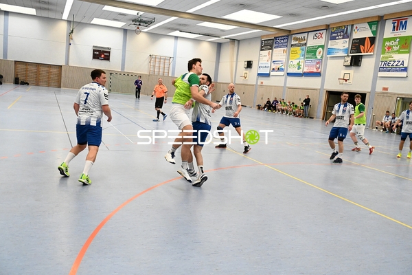 Spieler von TV Edingen im Teamjubel