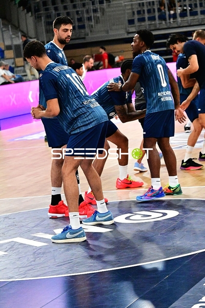 Spieler der MLP Academics auf Court