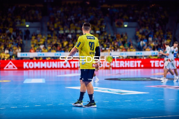 Spieler von Rhein Neckar Löwen auf dem Spielfeld