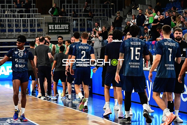 Spieler der MLP Academics Heidelberg auf Court