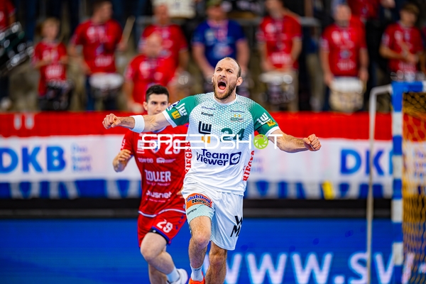 Torjubel Marcel Schiller (24;Frisch Auf Göppingen), Moritz Strosack (29;SG BBM Bietigheim)