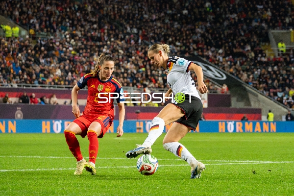 Ballkontrolle und Verteidigung