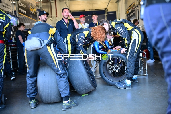 Mechaniker bei Boxenstopp