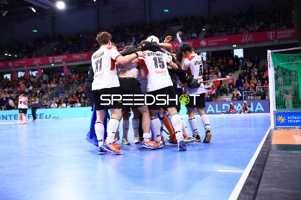 Feiernde Spieler von Österreich