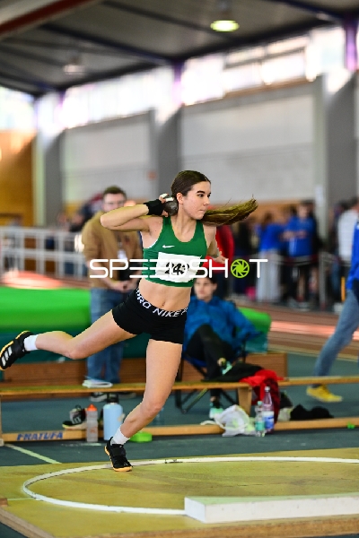 Braun Lea (243; LCO Edenkoben) beim Kugelstoßen