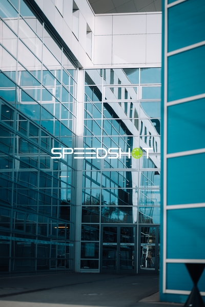 Eingang zur SAP Arena