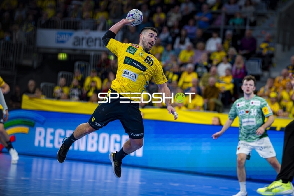 Torwurf von Jannik Kohlbacher (80; Rhein Neckar Löwen)